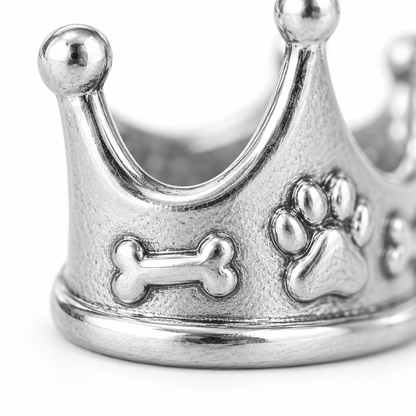 Super macro surface detail of Royal Companion Charm from a low oblique angle
