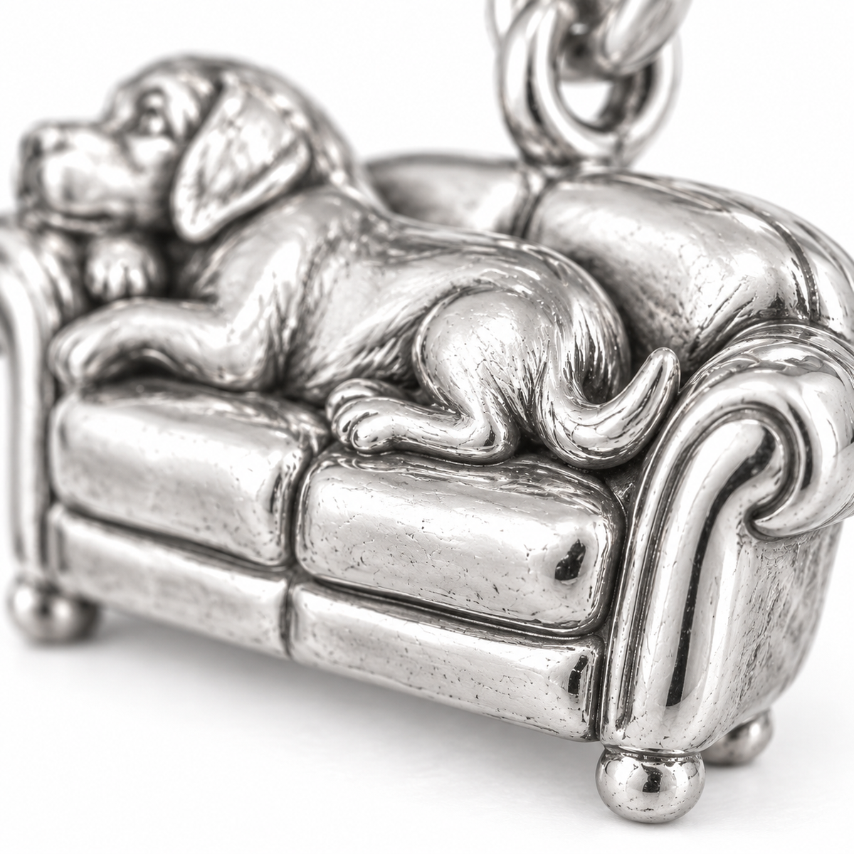Super macro surface detail of King of the Sofa Charm from a low oblique angle