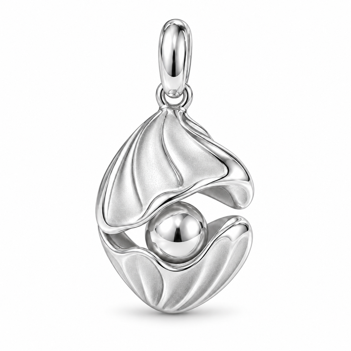 Shell and Pearl charm in 925 Sterling Silver finish