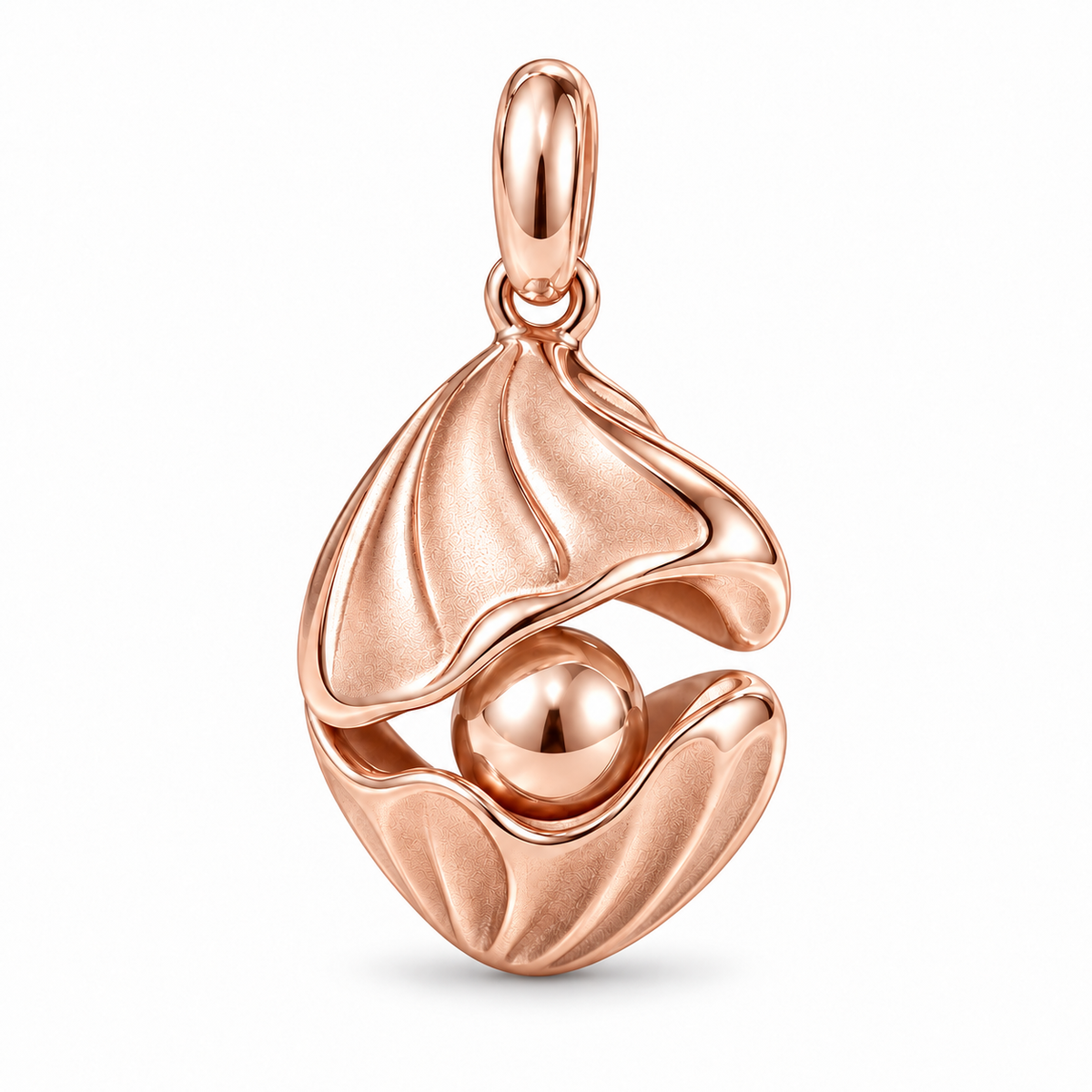 Shell and Pearl charm in 18K Rose Gold Vermeil finish
