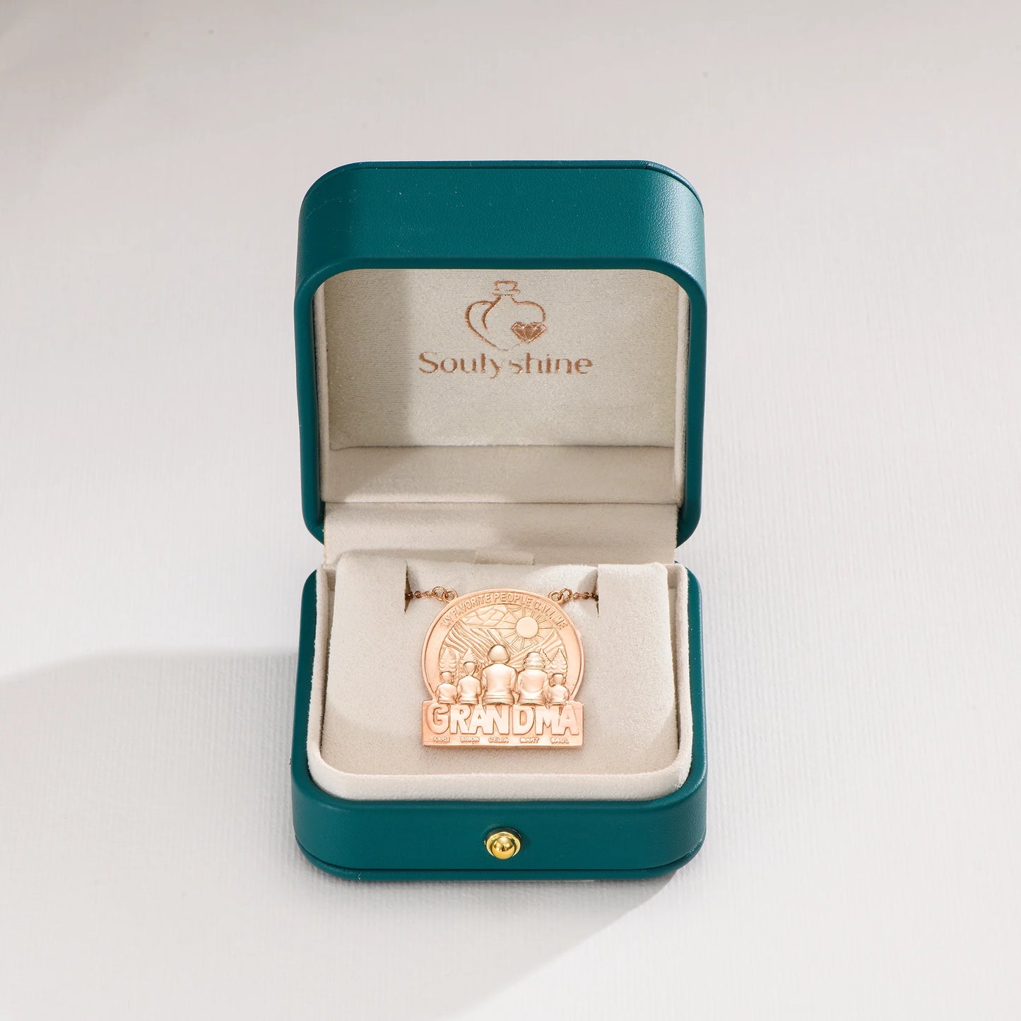 Soulyshine Personalized Favorite People Call Me Grandma - Handmade Necklace in Silver/14K Gold Vermeil