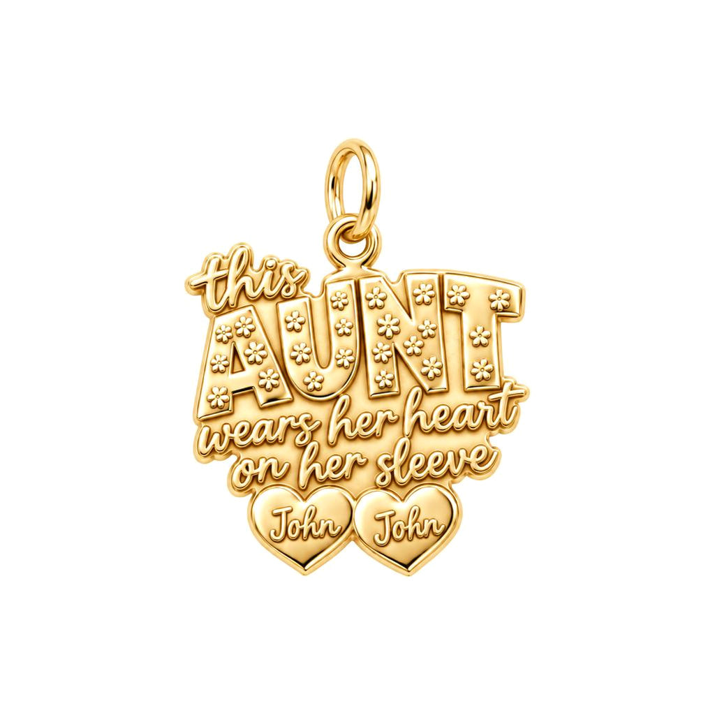 Auntie Heart on Sleeve Charm Bracelet – Personalized Aunt Gift – 18K gold plated 3 cm charm, front view