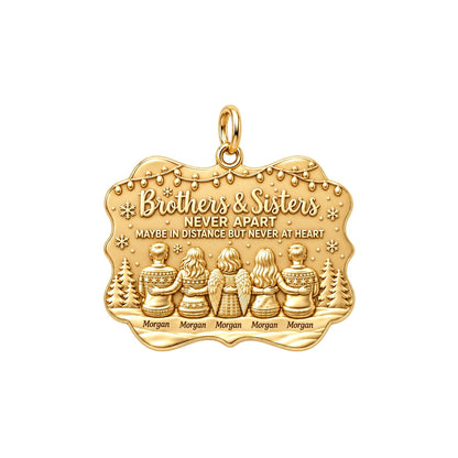 Brothers and Sisters Charm Bracelet – Personalized Sibling Gift – 18K gold plated 3 cm charm, front view