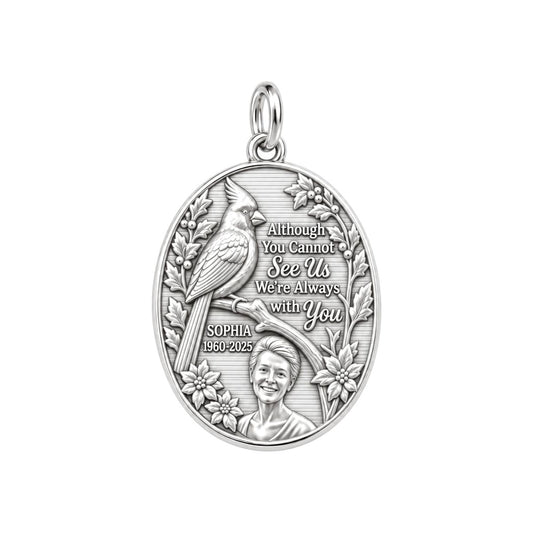 Cardinal Messenger Charm Bracelet – Personalized Memorial Gift – silver plated 2 cm charm, front view
