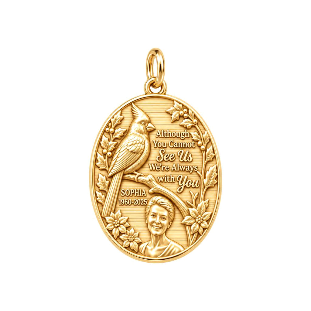 Cardinal Messenger Charm Bracelet – Personalized Memorial Gift – 18K gold plated 2 cm charm, front view