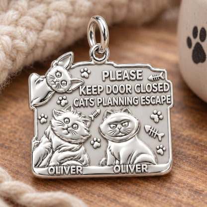 Cat Escape Artist Charm Bracelet – Personalized Cat Mom Gift – macro detail of the charm