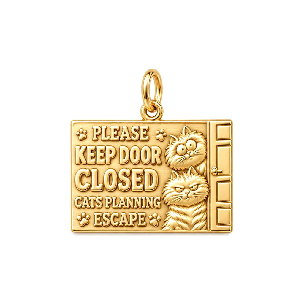 Cats Planning Escape Charm Bracelet – Personalized Cat Mom Gift – 18K gold plated 3 cm charm, front view