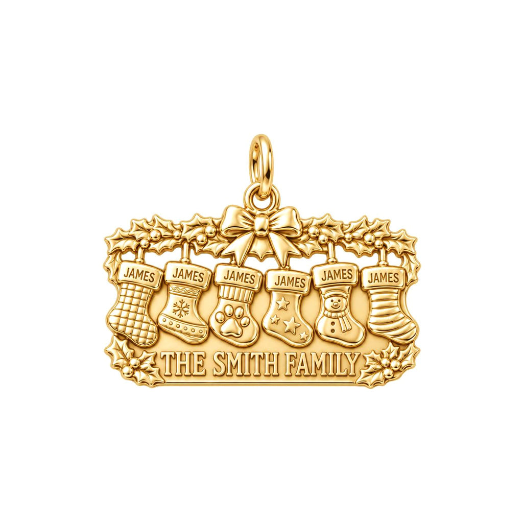 Christmas Stocking Mantle Charm Bracelet – Personalized Family Gift – 18K gold plated 3 cm charm, front view