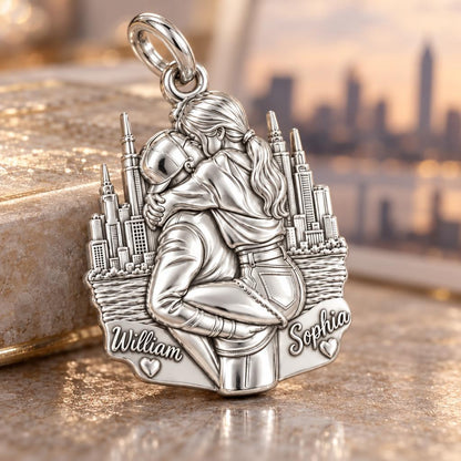 City Skyline Kiss Charm Bracelet – Personalized Couple Gift – macro detail of the charm