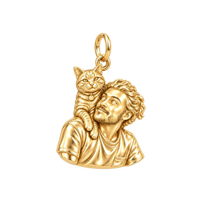 Cozy Shoulder Cat Selfie Charm Bracelet – Personalized Cat Mom Gift – 18K gold charm, front view