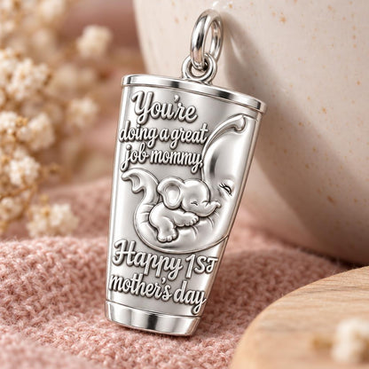 Elephant Mommy Tumbler Charm Bracelet – Personalized Mom Gift – macro detail of the charm