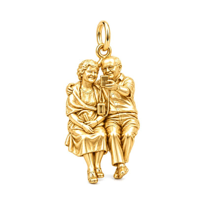 Eternal Couple Selfie Charm Bracelet – Personalized Couple Gift – 18K gold charm, front view