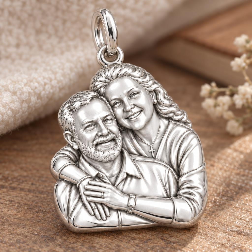 Eternal Embrace Photo Charm Bracelet – Personalized Couple Gift – macro detail of the charm