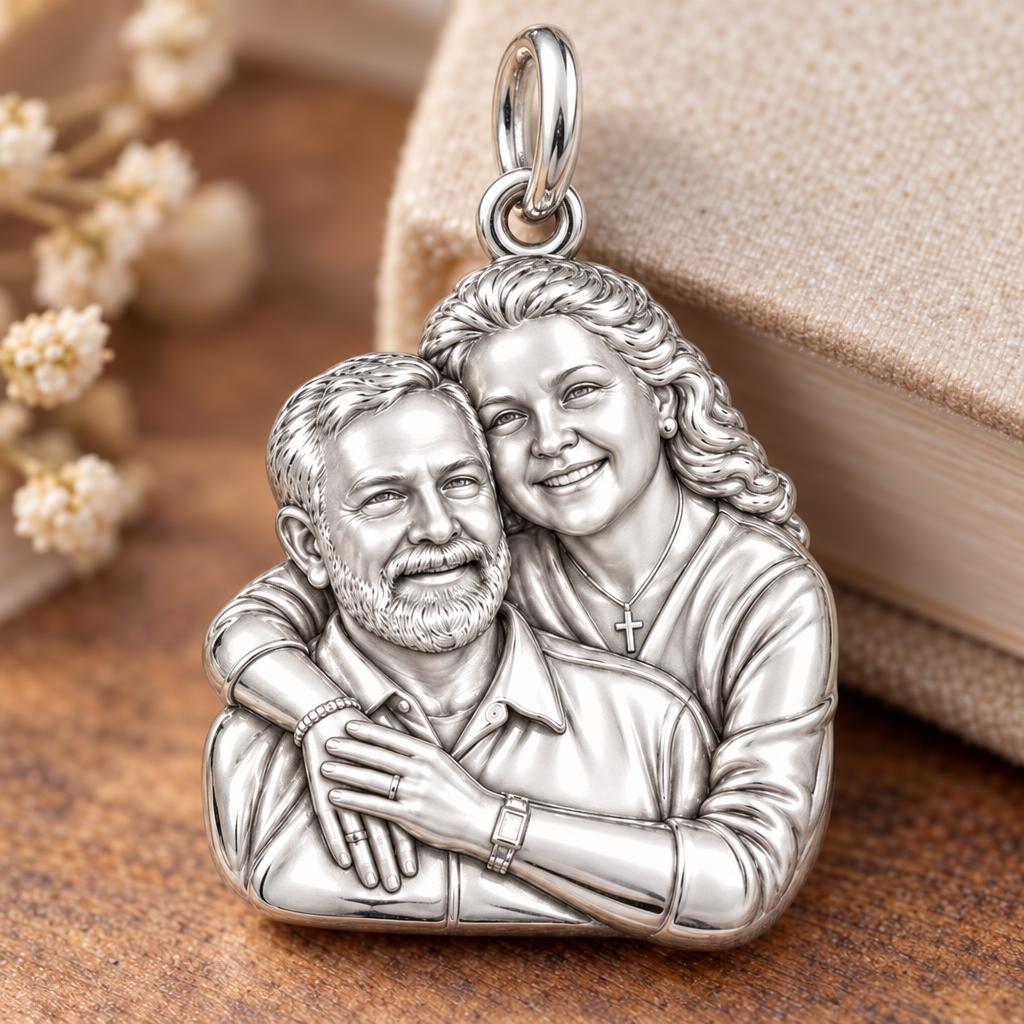 Eternal Embrace Photo Charm Bracelet – Personalized Couple Gift – macro detail of the charm