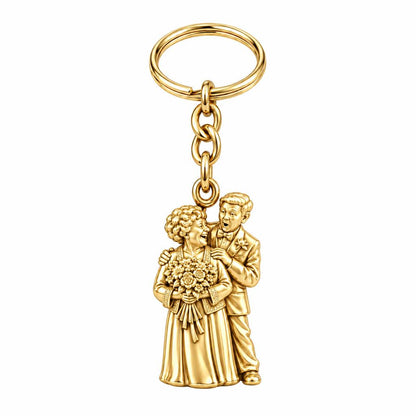 Eternal Love Portrait Charm Keychain – 18K gold, front view