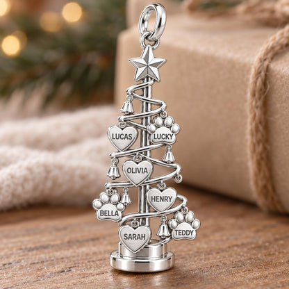 Evergreen Family Tree Charm Bracelet – Personalized Mom Gift – macro detail of the charm