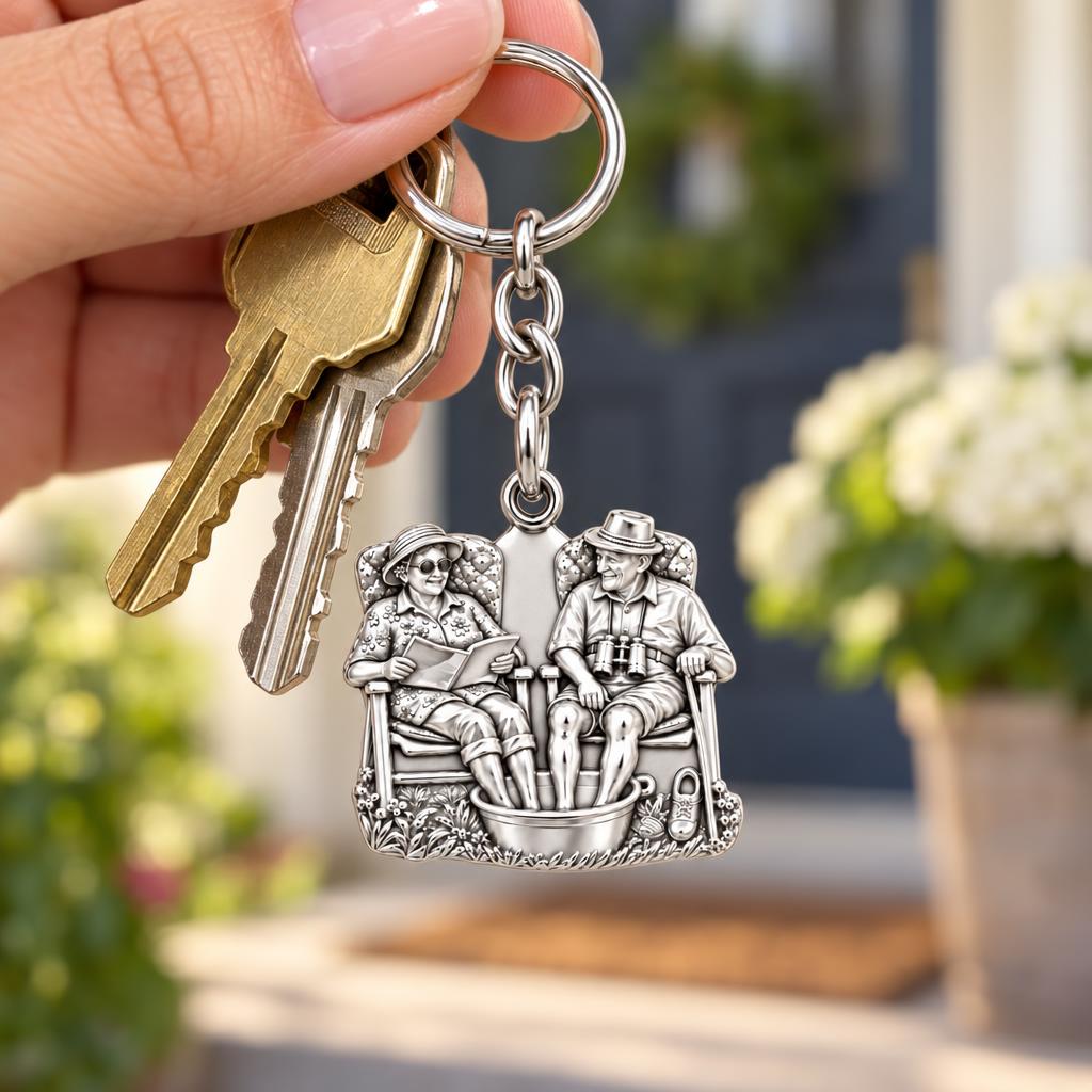 Everlasting Love Porch Chairs Charm Keychain – worn / in use