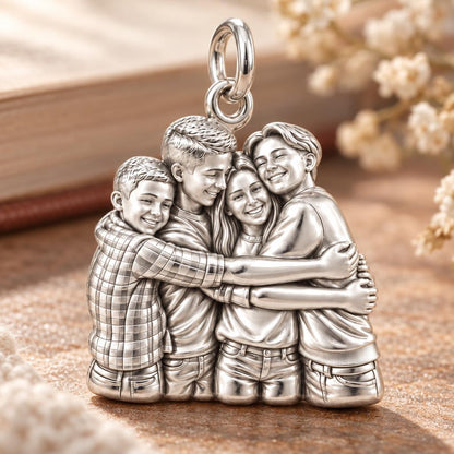 Family Group Hug Charm Bracelet – Personalized Mom Gift – macro detail of the charm