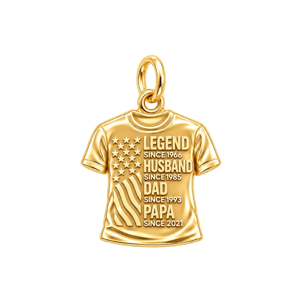 Family Legacy Tee Charm Bracelet – Personalized Papa Gift – 18K gold plated 3 cm charm, front view