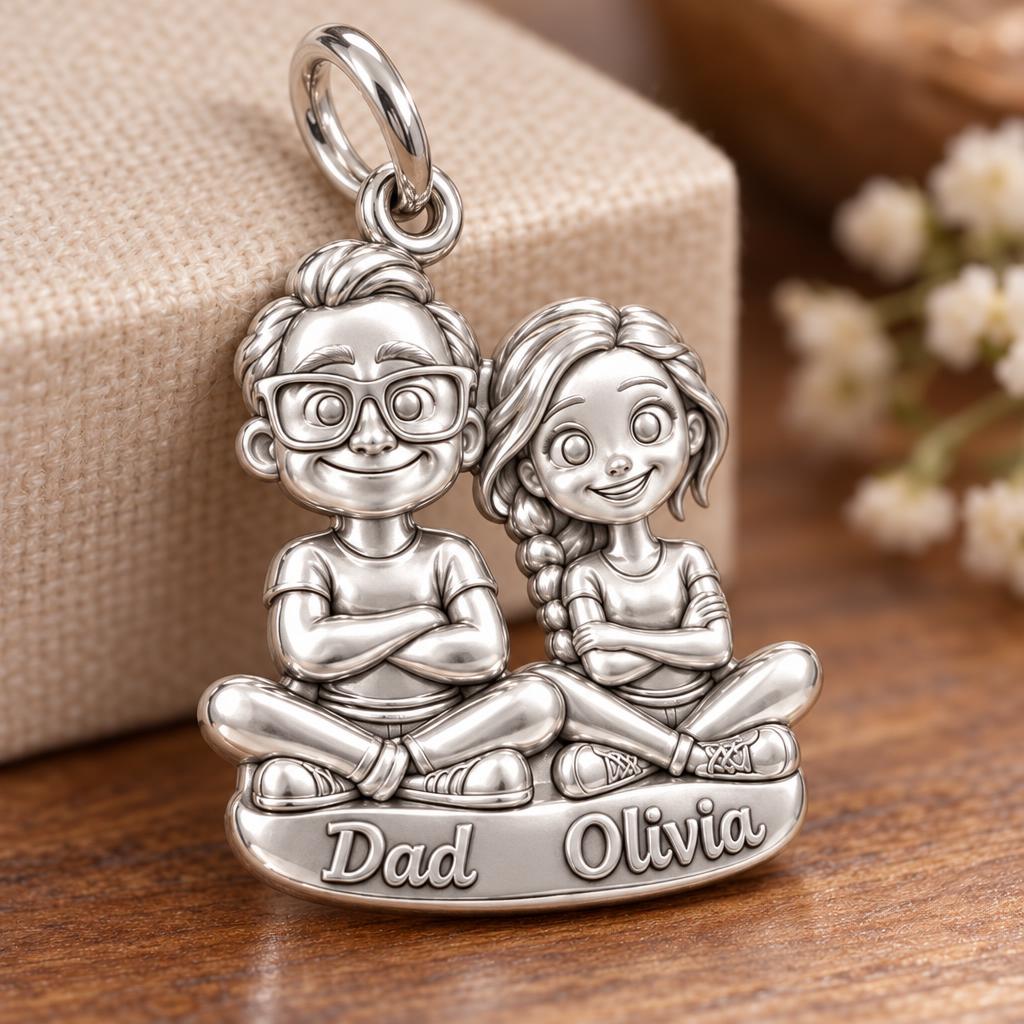 Father and Daughter Charm Bracelet – Personalized Couple Gift – macro detail of the charm