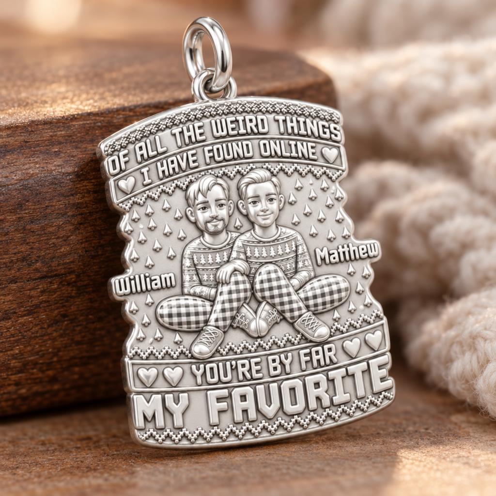 Favorite Weird Find Charm Bracelet – Personalized Couple Gift – macro detail of the charm