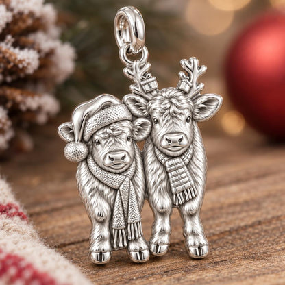 Festive Highland Calves Charm Bracelet – Personalized Mom Gift – macro detail of the charm