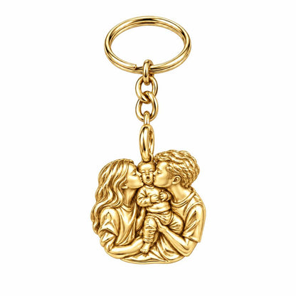 First Family Kiss Charm Keychain – 18K gold, front view