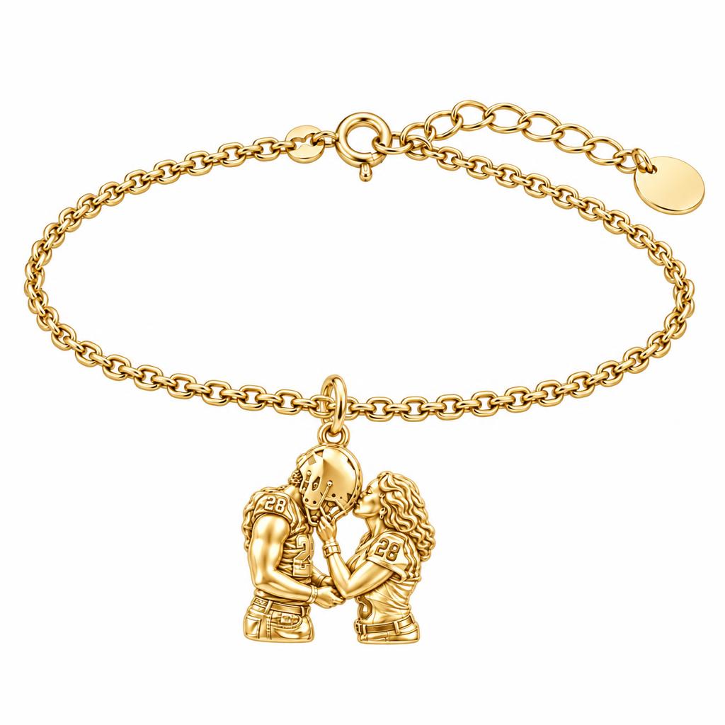 Game Day Kiss Charm Bracelet Set – 18K gold, front view