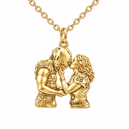 Game Day Kiss Charm Necklace Set – 18K gold, front view