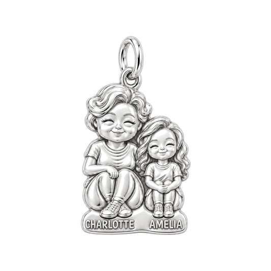 Generations Together Charm Bracelet – Personalized Nana Gift – silver plated 3 cm charm, front view