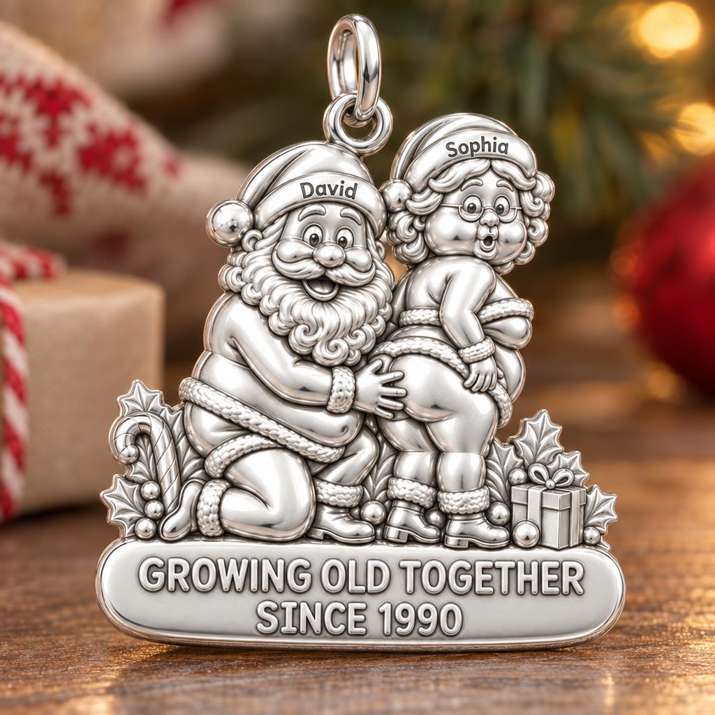 Growing Old Together Charm Bracelet – Personalized Couple Gift – macro detail of the charm