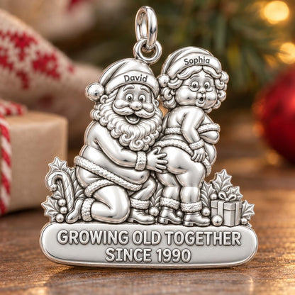 Growing Old Together Charm Bracelet – Personalized Couple Gift – macro detail of the charm