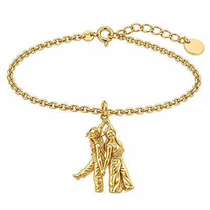 Hand in Hand Friendship Charm Bracelet Set – 18K gold, front view