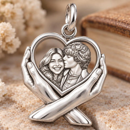 Hands Holding Heart Charm Bracelet – Personalized Couple Gift – macro detail of the charm