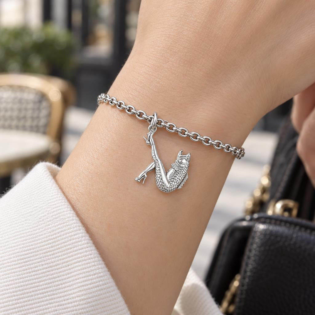 High Heels Fish Charm Bracelet Set – worn / in use