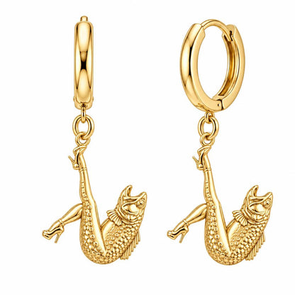 High Heels Fish Huggie Charm Earrings – 18K gold, front view