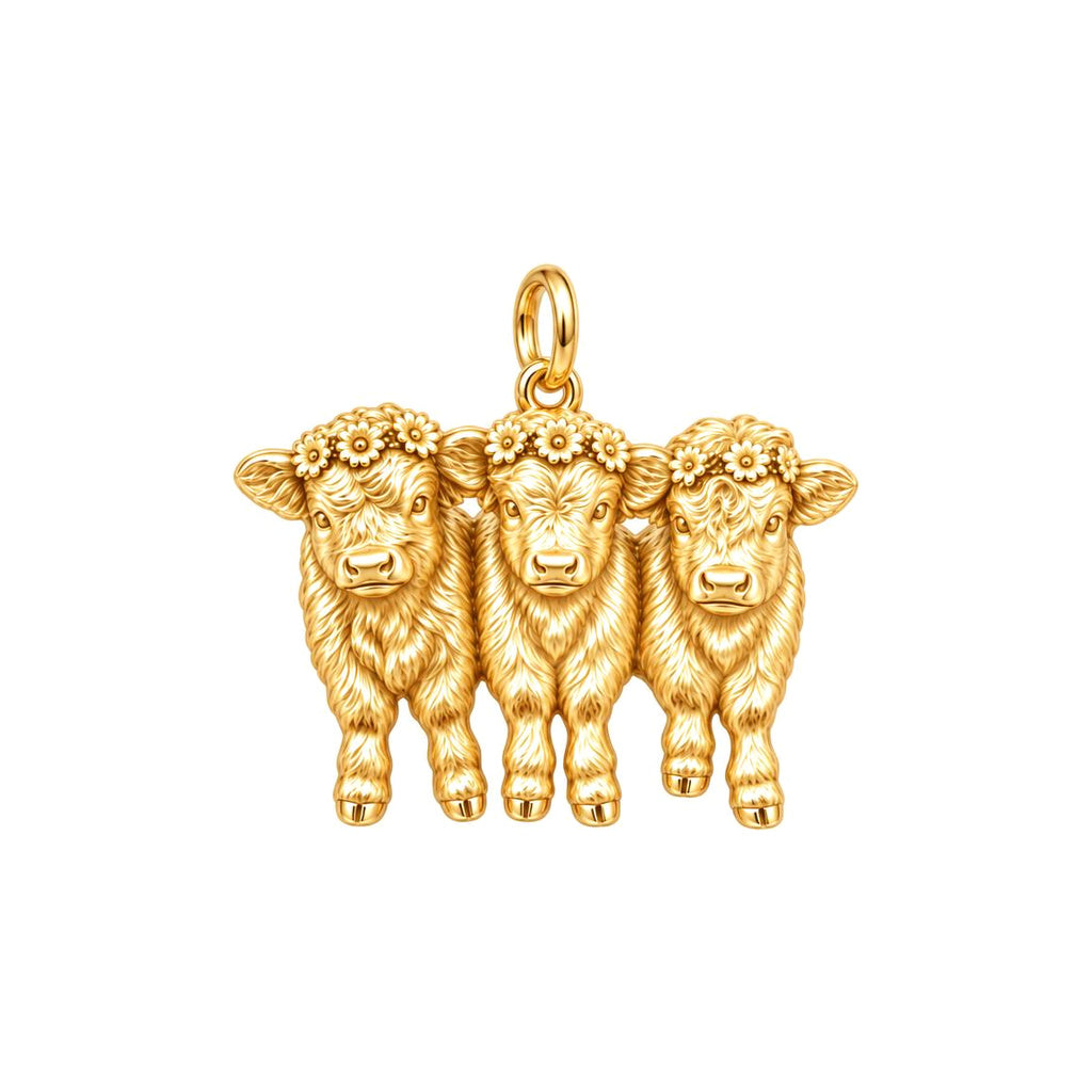 Highland Calf Flower Crown Charm Bracelet – Personalized Mom Gift – 18K gold charm, front view