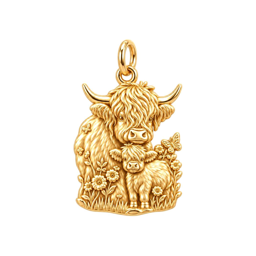 Highland Cow and Calf Charm Bracelet – Personalized Mom Gift – 18K gold charm, front view
