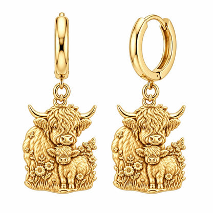 Highland Cow and Calf Huggie Charm Earrings – 18K gold, front view
