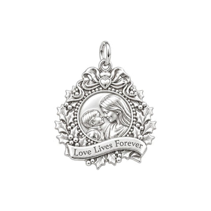 Holly Wreath Photo Charm Bracelet – Personalized Mom Gift – silver plated 2 cm charm, front view