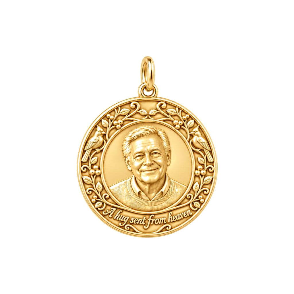 Hug From Heaven Cardinal Charm Bracelet – Personalized Memorial Gift – 18K gold plated 2 cm charm, front view
