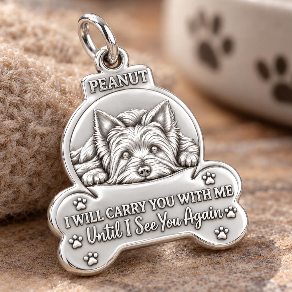 I Will Carry You With Me Charm Bracelet – Personalized Pet Gift – macro detail of the charm
