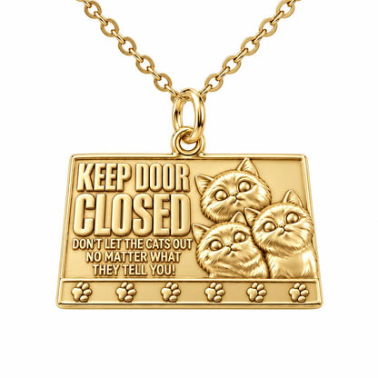 Keep Door Closed Cats Charm Necklace Set – 18K gold, front view