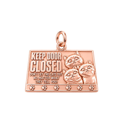 Keep Door Closed Charm Bracelet – Personalized Cat Mom Gift – rose gold 3 cm charm, front view