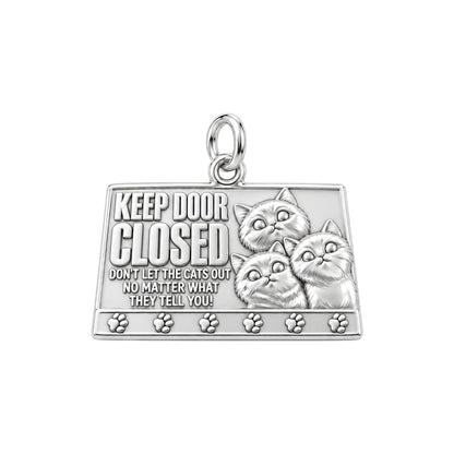 Keep Door Closed Charm Bracelet – Personalized Cat Mom Gift – silver plated 3 cm charm, front view