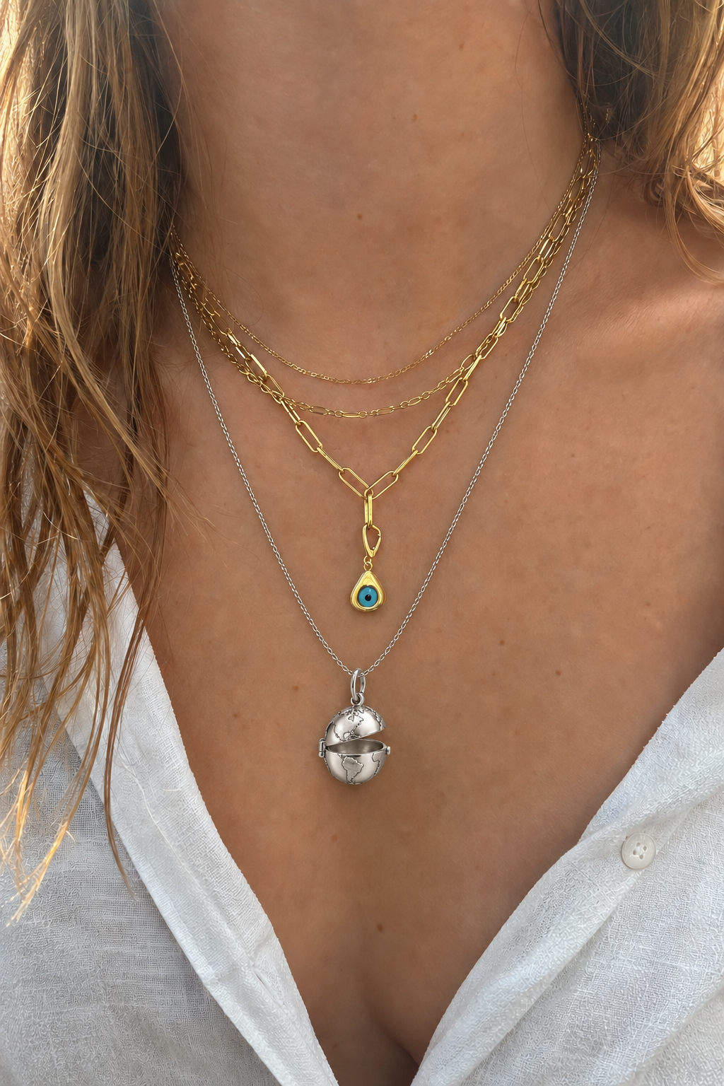 Keepsake Globe Charm — Model | charm-topics-remaining-444-2026-09-14 | topic-213