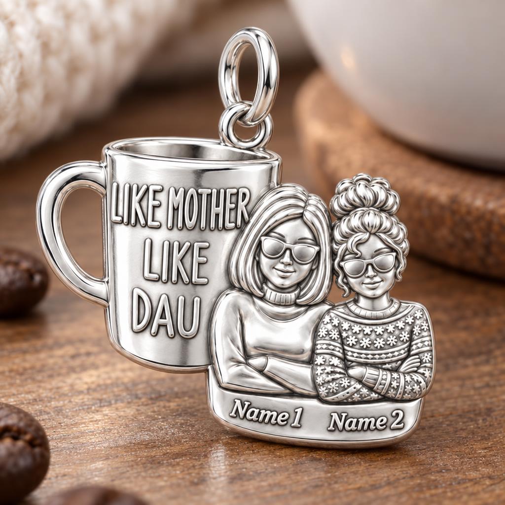 Like Mother Like Daughter Charm Bracelet – Personalized Mom Gift – macro detail of the charm