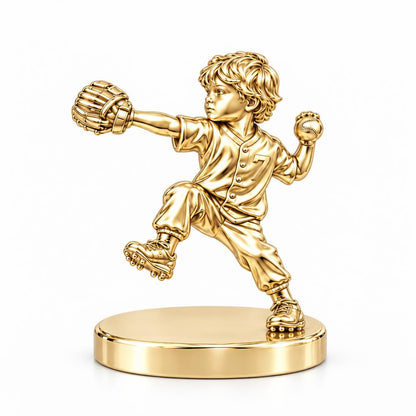 Little Pitcher in Motion Keepsake Plaque – 18K gold, front view