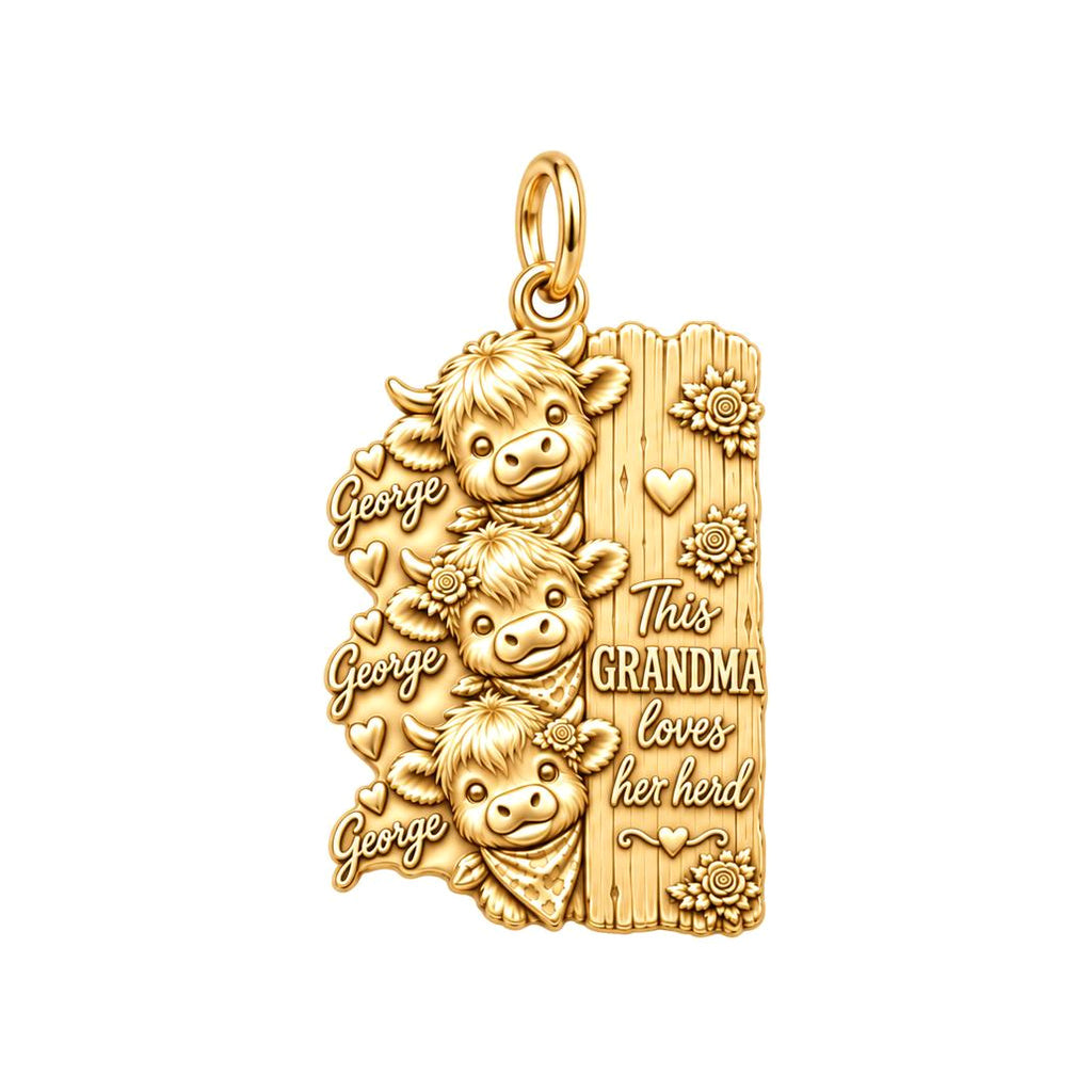 Loves Her Herd Highland Cows Charm Bracelet – Personalized Grandma – 18K gold plated 3 cm charm, front view