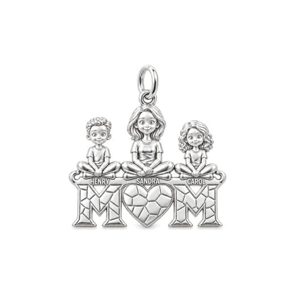 Mom and Her Little Hearts Charm Bracelet – Personalized Mom Gift – silver plated 3 cm charm, front view